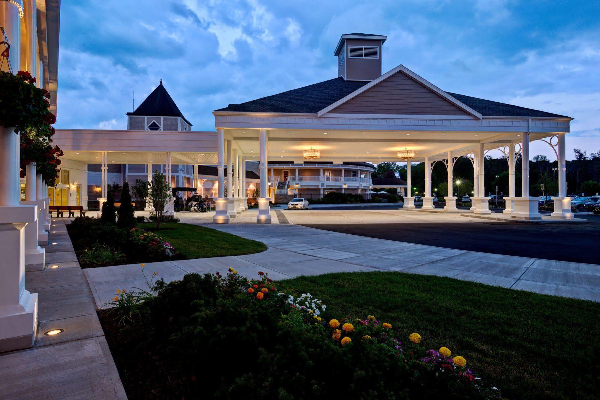 Saratoga Casino Hotel Saratoga Springs Exterior foto
